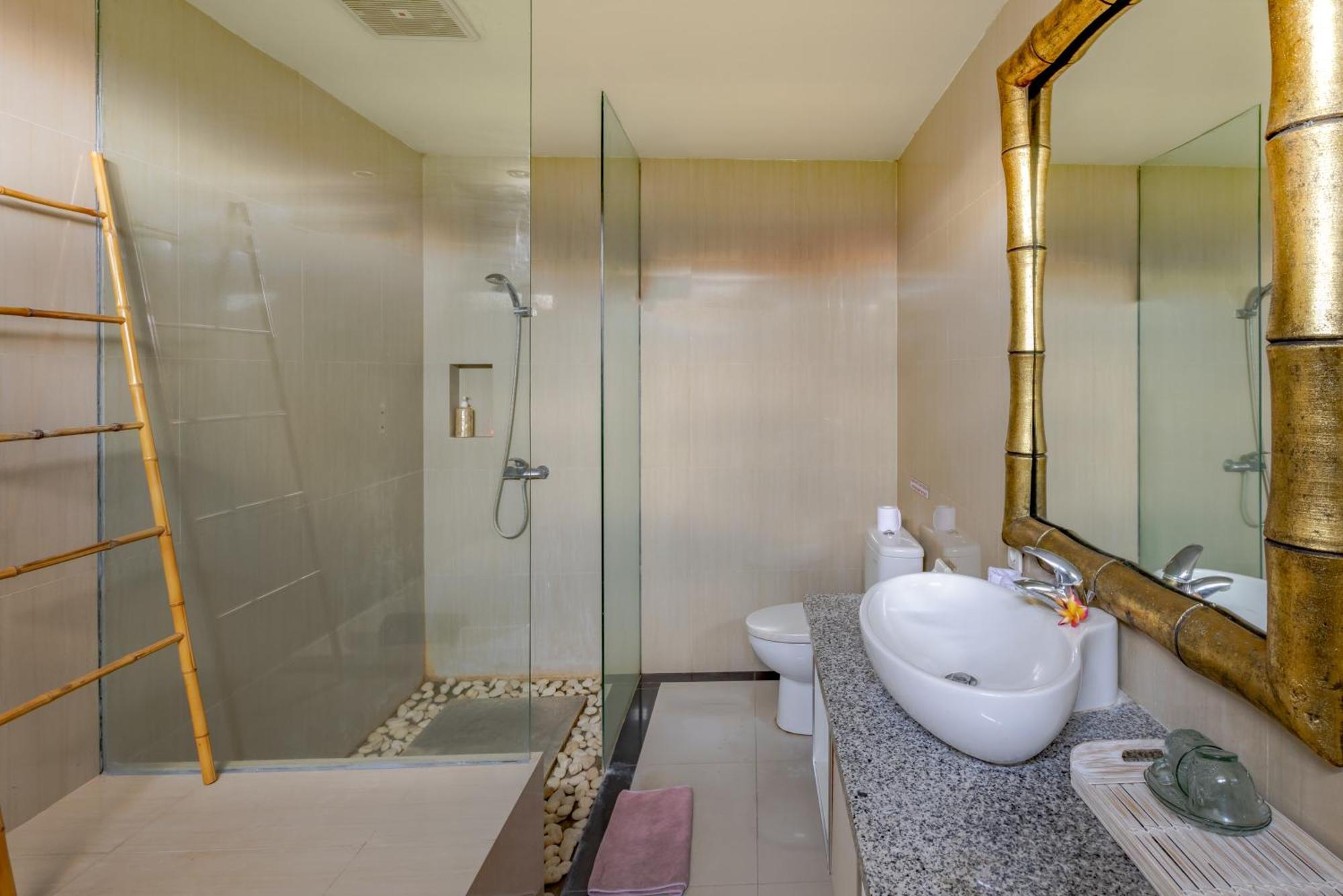 Canggu Spirit Guest House Экстерьер фото